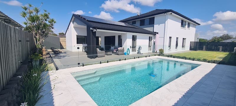 Queensland Family Pools & Spas pool builder work in Geebung