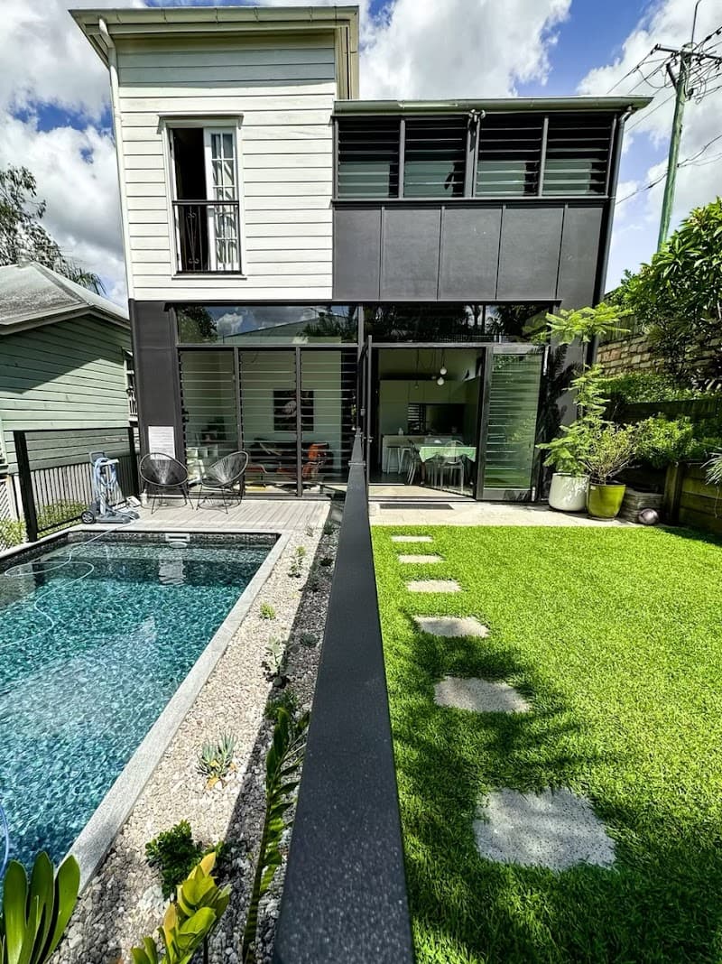 Queensland Plunge Pools pool builder work in Rocklea
