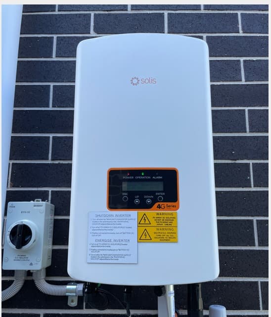 Quick Solar solar panel installation work in Milton
