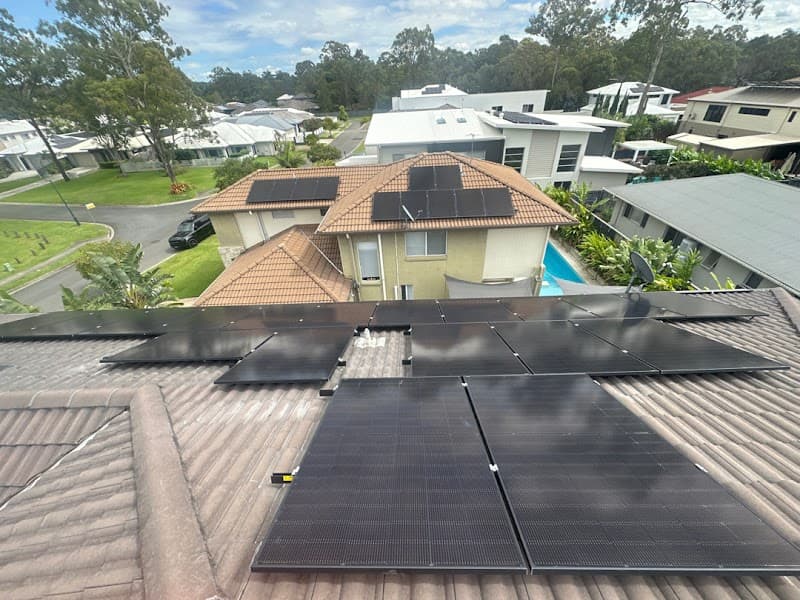 Quick Solar solar panel installation work in Milton