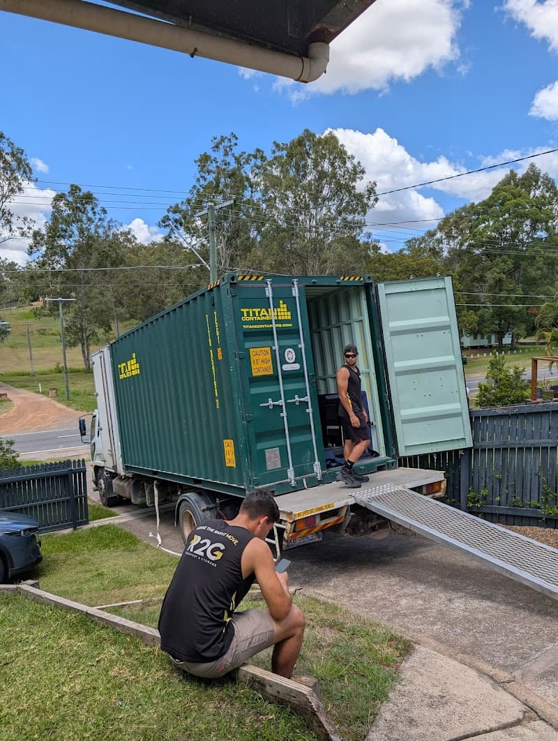 R2G Transport & Storage removalist work in Archerfield