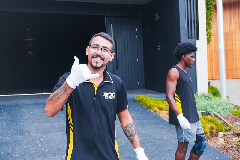 R2G Transport & Storage - Removalists Cairns removalist work in Cairns City