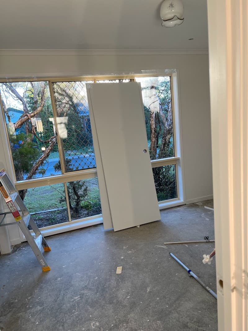 Rafik painting &Service pty ltd painter work in Logan Central