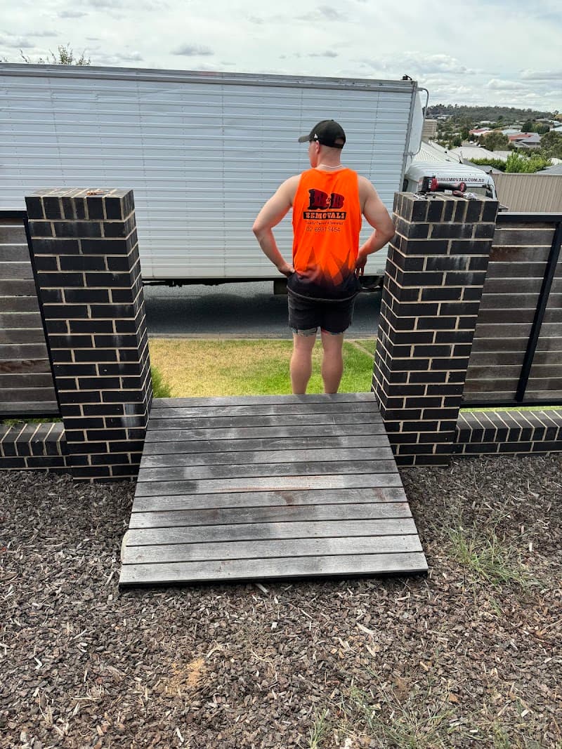 R&B Removals furniture assembly & tv mounting work in Glenfield Park