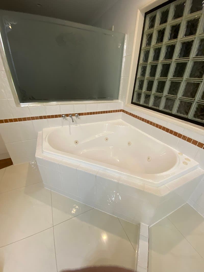 R&M House Tiling Qld tiling work in Shailer Park