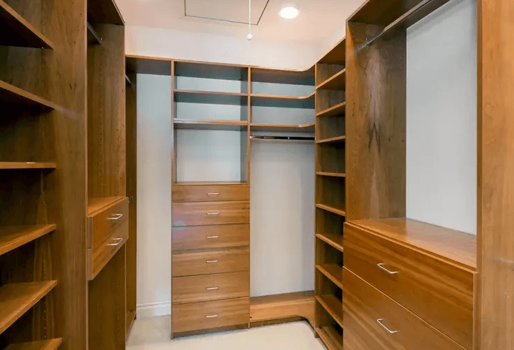 R&R Quality Cabinet Makers kitchen renovation work in Berserker