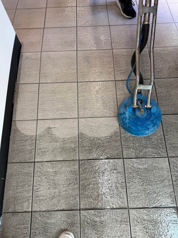 Rapid Refresh Carpet Tile & Pest carpet cleaning work in Thornlands