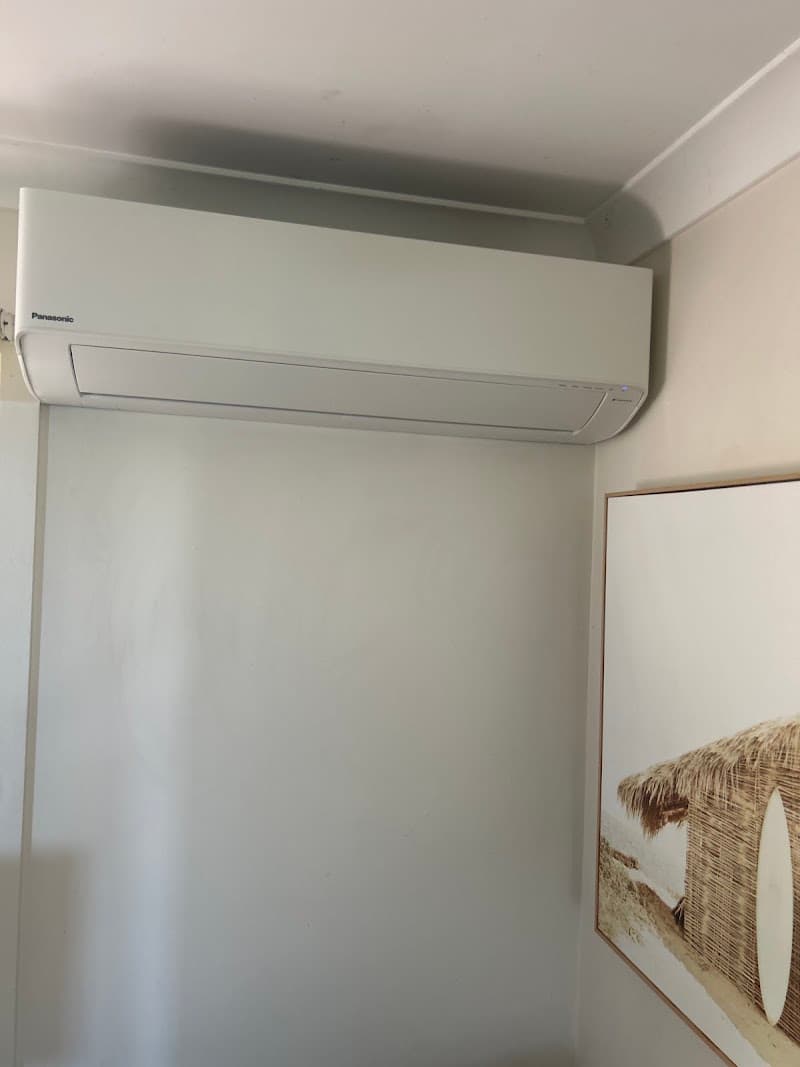 Ready Electrical and Air Conditioning air conditioning work in Oxford Falls