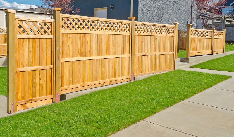 Rearden Fencing fencing work in Toronto