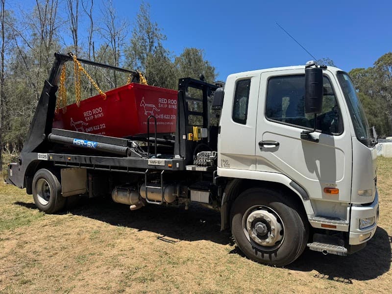 Red Roo Skip Bins rubbish removal work in Currans Hill