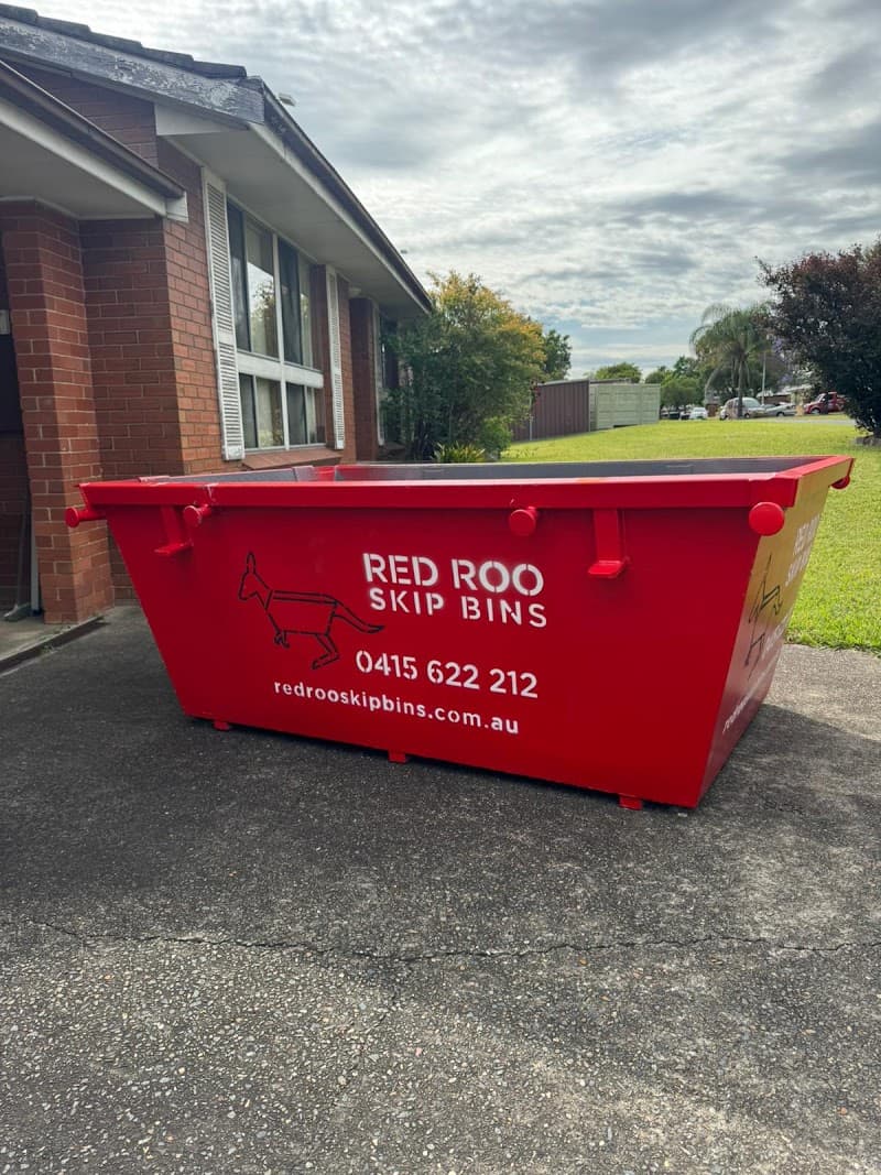 Red Roo Skip Bins rubbish removal work in Currans Hill