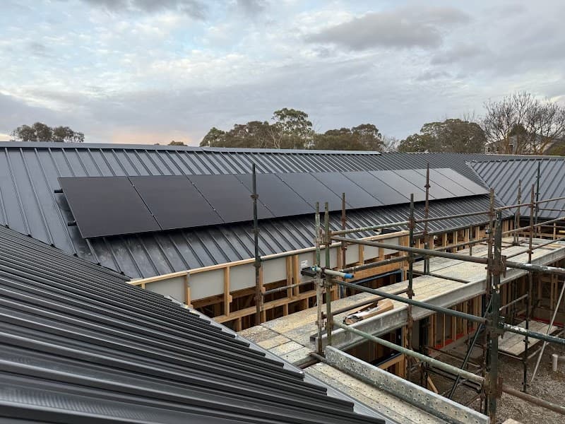 Redefining Solar solar panel installation work in Carrum Downs