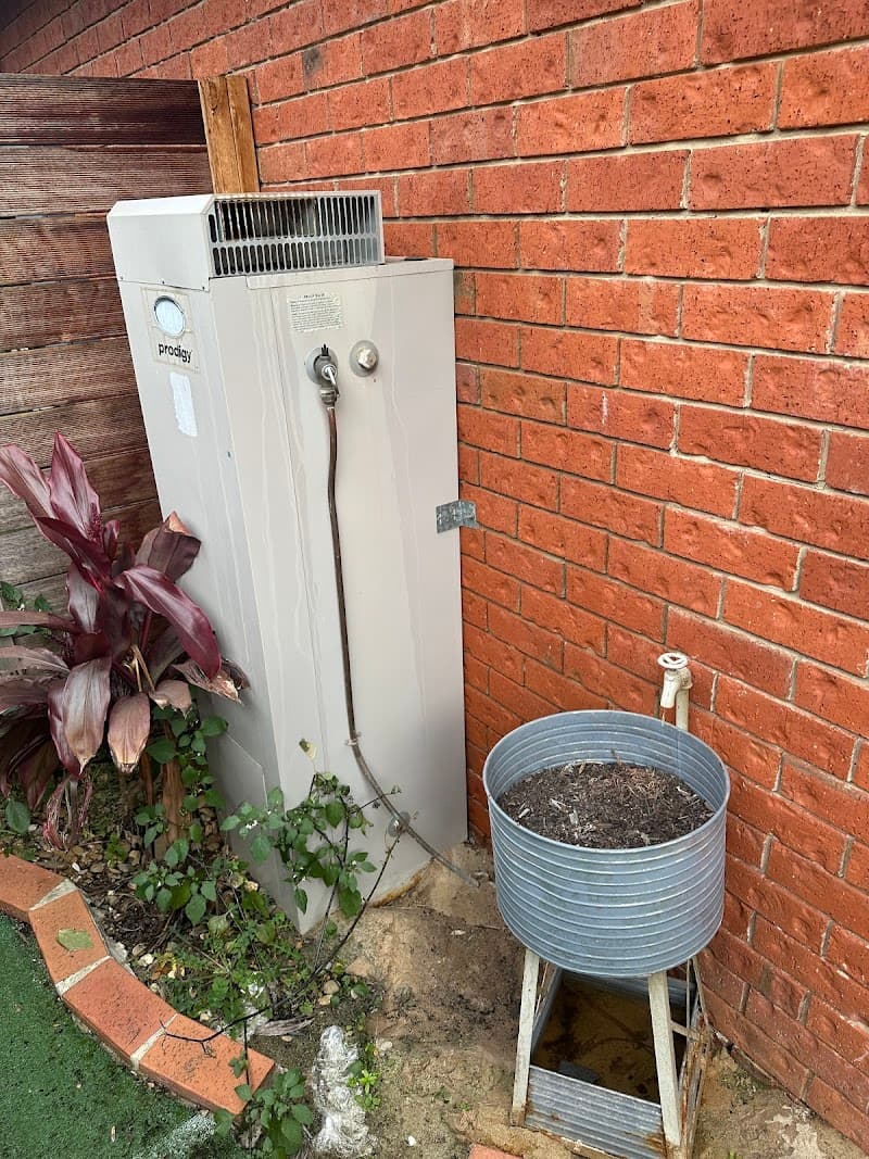 Redefining Solar solar panel installation work in Carrum Downs
