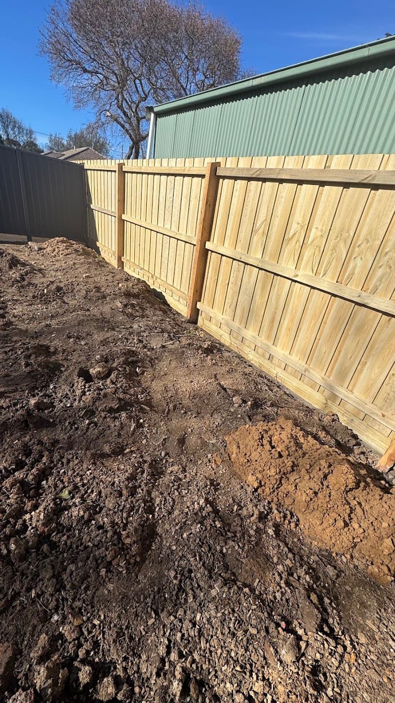 Reds Fencing fencing work in Delacombe