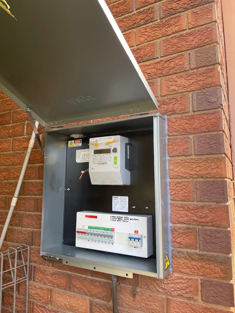 REFLEX Electrical electrician work in Downer