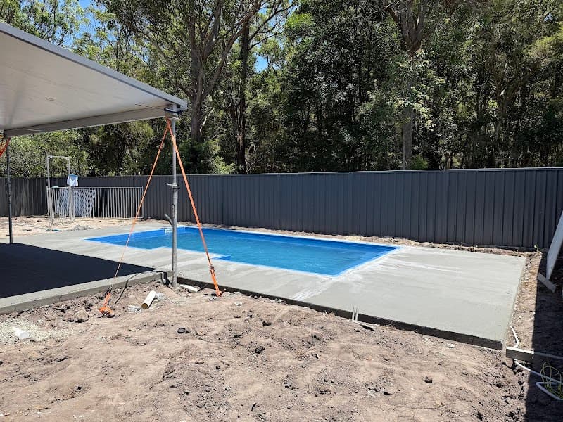 Refreshing Pool Services and Installations pool builder work in Berkeley Vale