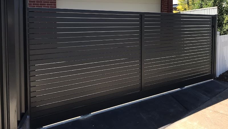 Reliance Fencing - Adelaide Fencing Company fencing work in Lonsdale