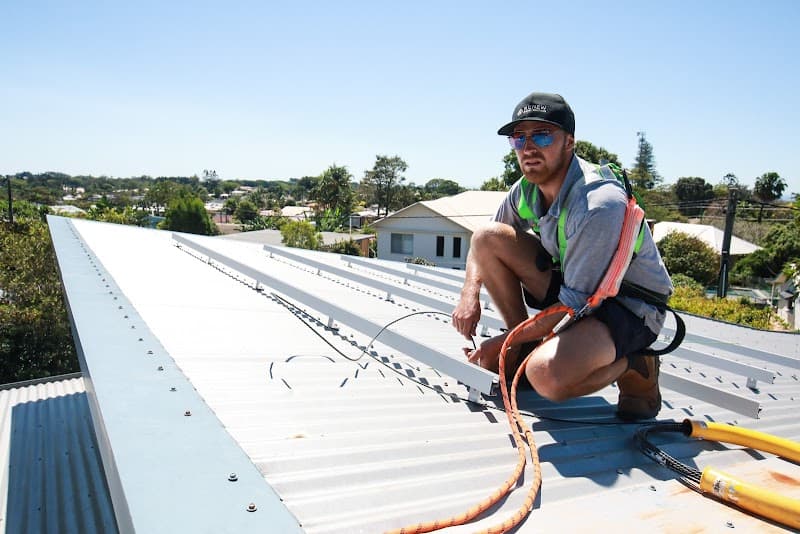 Renew Energy Solutions solar panel installation work in Kunda Park