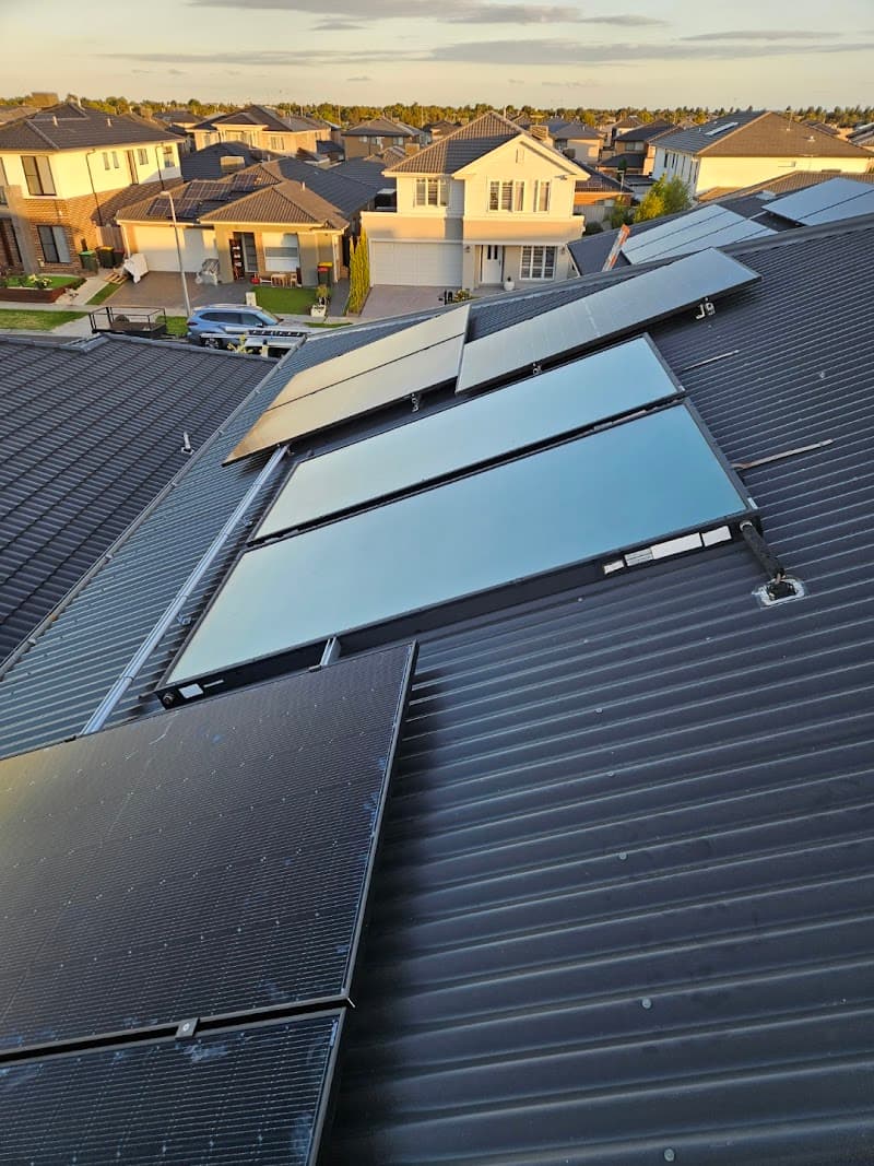 Renewable Solar solar panel installation work in Melbourne