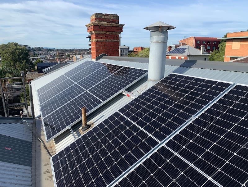Renewable Solar solar panel installation work in Melbourne