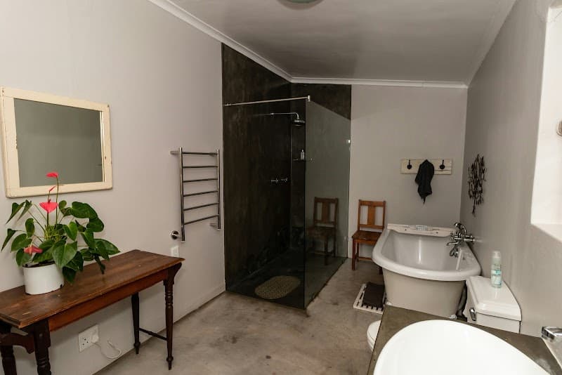 Renobuild Kitchens & Bathrooms Pty Ltd bathroom renovation work in Leopold
