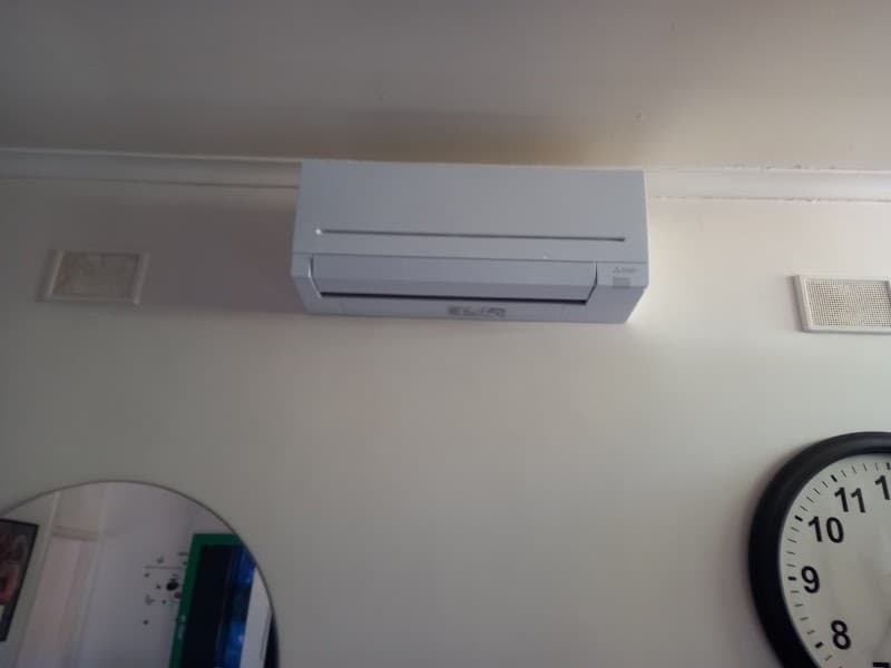REQ Refrigeration & Air Conditioning air conditioning work in Port Adelaide