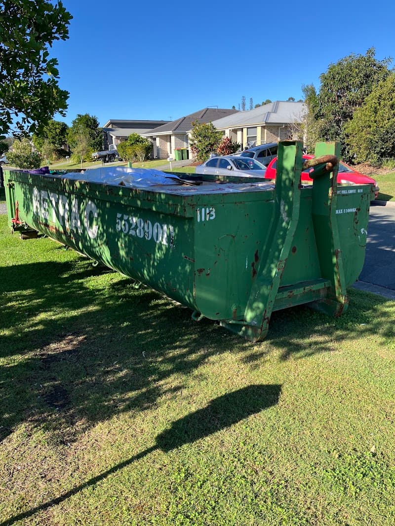Retrac Skips Gold Coast rubbish removal work in Arundel