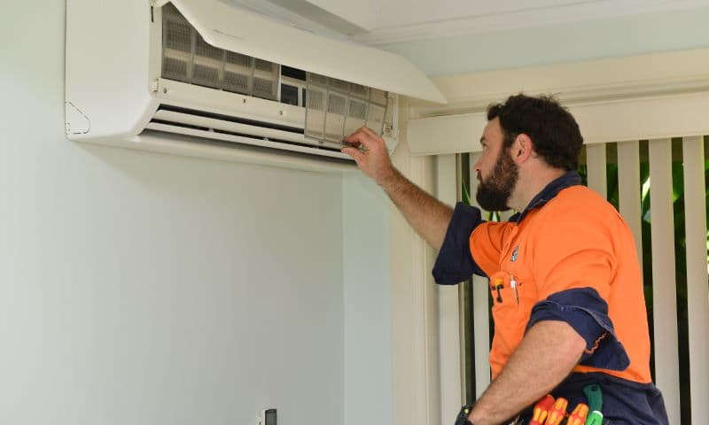 Richardson's Electrical Service electrician work in Bungalow