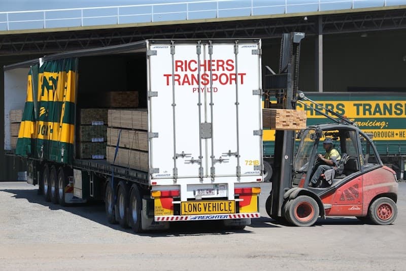 Richers Transport removalist work in Pialba