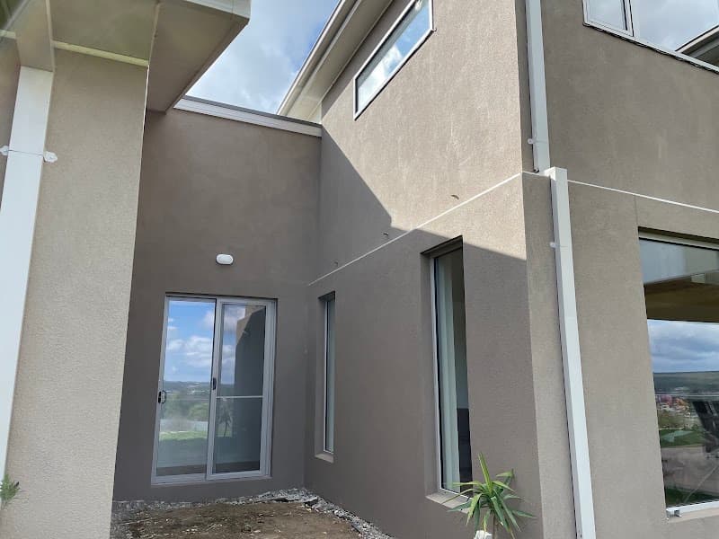 Right On Render painter work in Ballarat Central