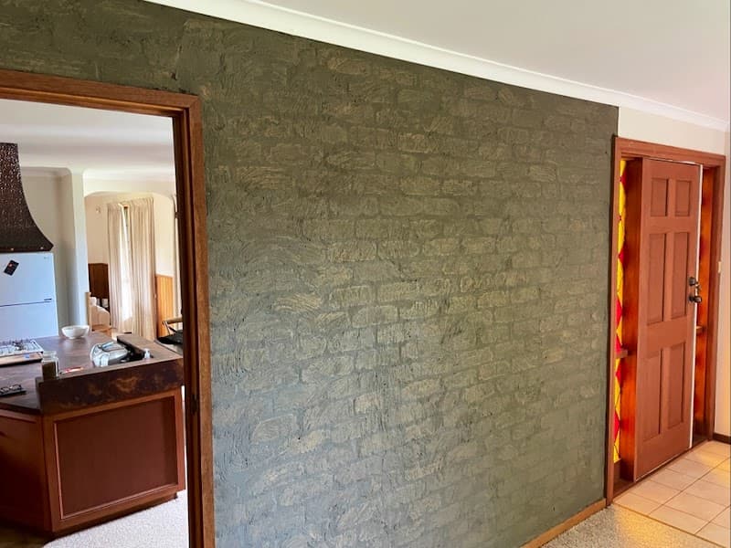 Right On Render painter work in Ballarat Central