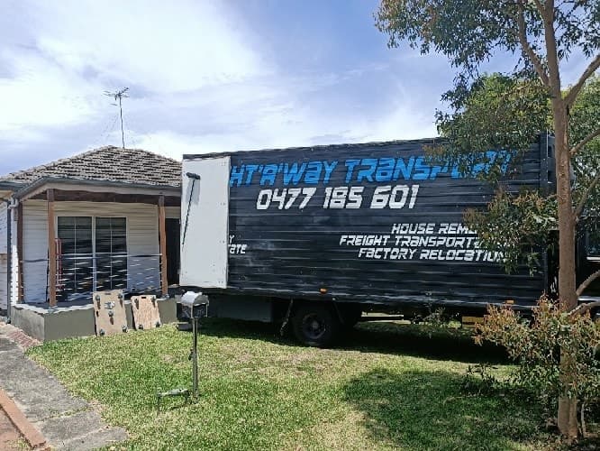 Right'A'Way Transport and Storage Pty Ltd removalist work in Caringbah