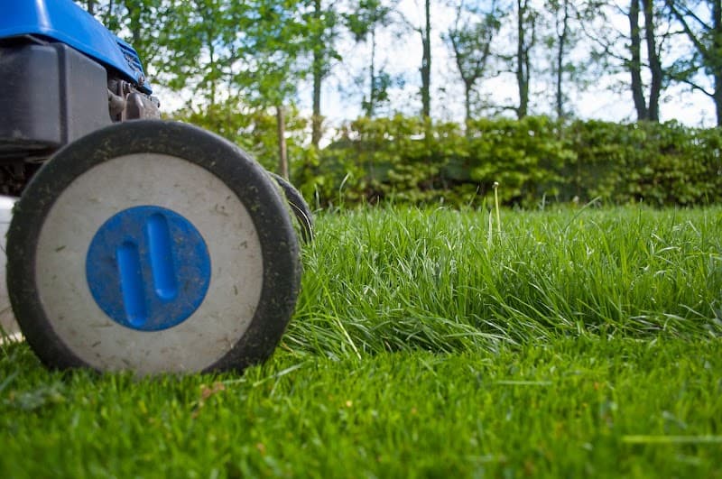RMC’S Lawn Mowing & Gardening Service Toowoomba landscaping work in Drayton