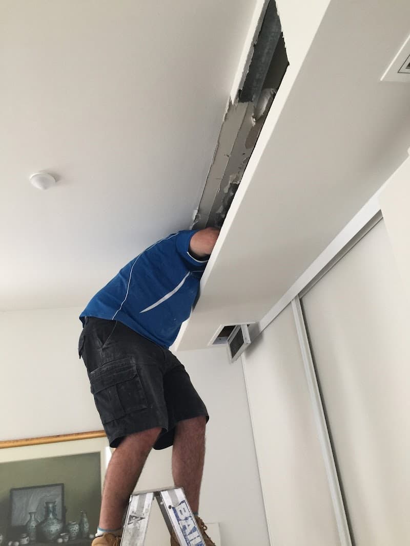 Robertson Air Conditioning air conditioning work in Molendinar