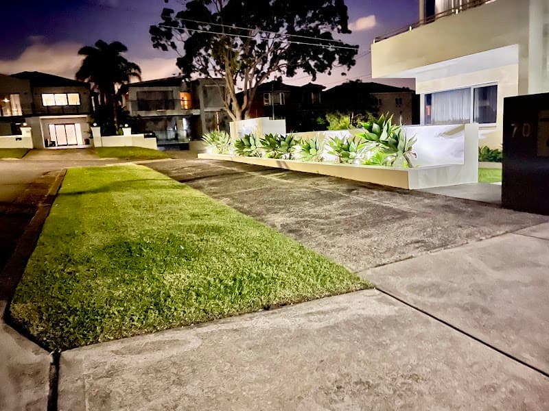 Robs Mowing & Garden Services Pty Limited gardening work in Sylvania Waters