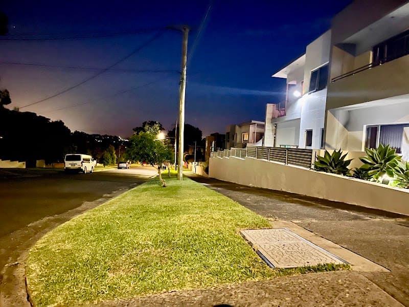 Robs Mowing & Garden Services Pty Limited gardening work in Sylvania Waters