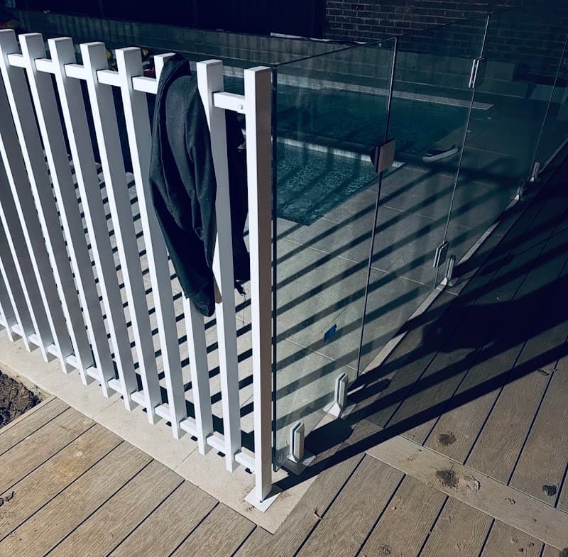 Roda Glass glass & glazier work in Frankston South