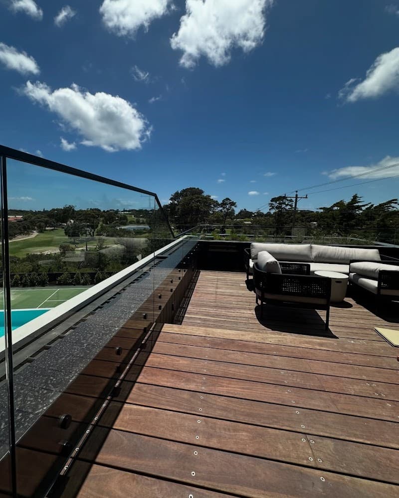 Roda Glass glass & glazier work in Frankston South