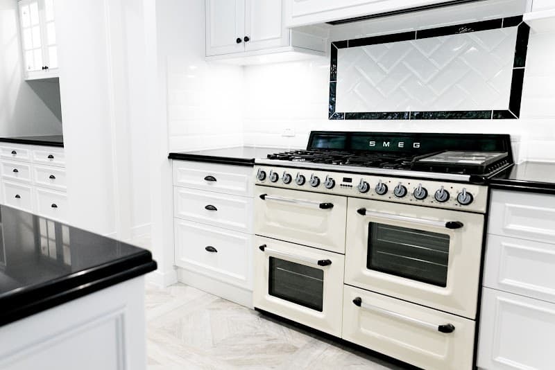 Rod's Kitchens kitchen renovation work in Meadowbrook