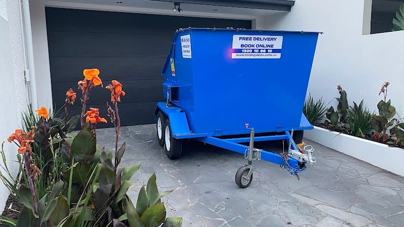Rolling Skips - Mobile & Lockable skip bins I Waste removal l Rubbish collection service rubbish removal work in Moorabbin