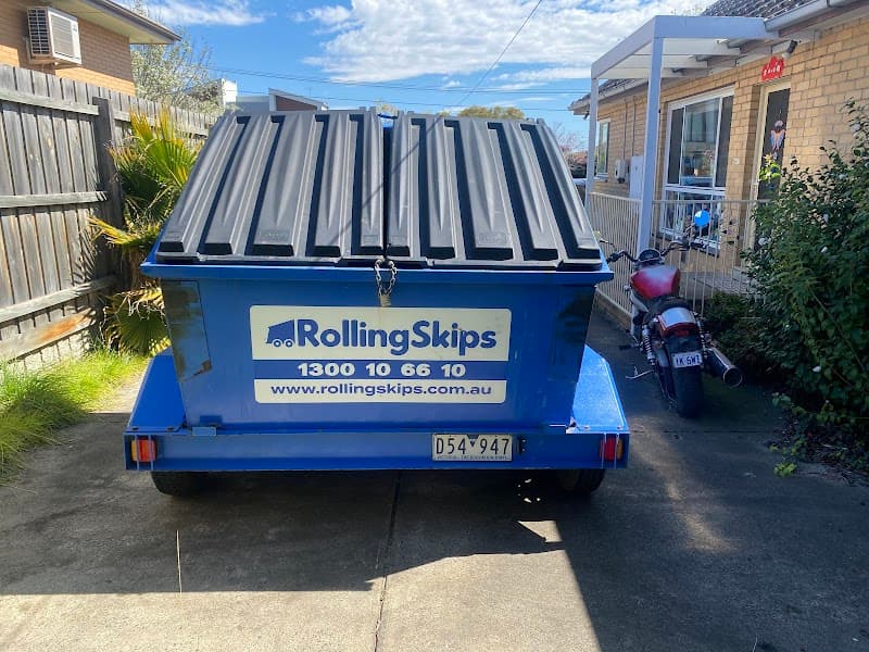 Rolling Skips - Mobile & Lockable skip bins I Waste removal l Rubbish collection service rubbish removal work in Moorabbin
