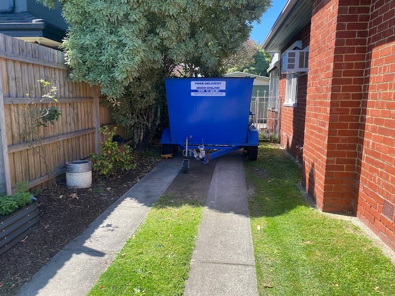 Rolling Skips - Mobile & Lockable skip bins I Waste removal l Rubbish collection service rubbish removal work in Moorabbin