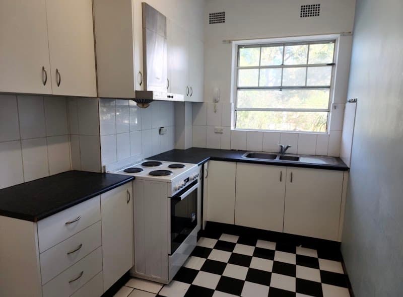 Rolls Cleaning cleaning work in Rockdale