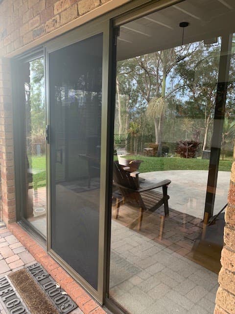 Ron Thomas Window Cleaning window cleaning work in Mount Gravatt East