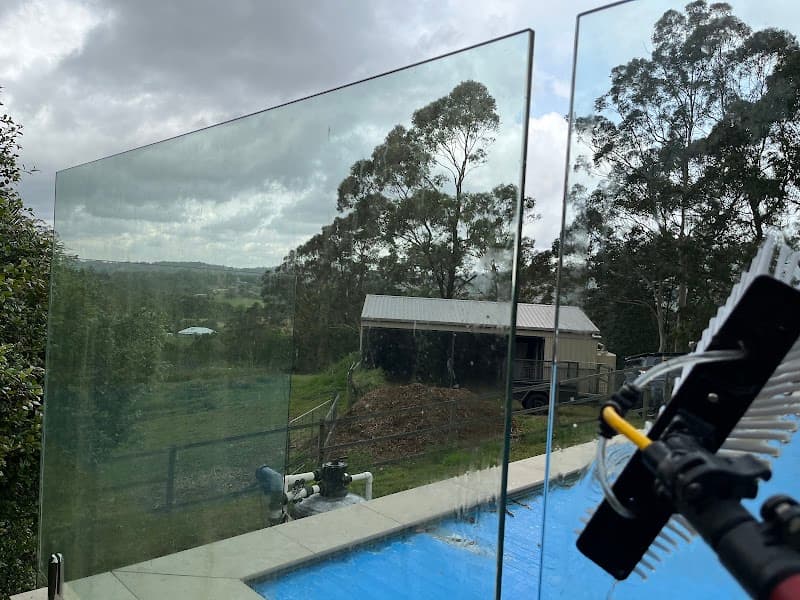 Ron Thomas Window Cleaning window cleaning work in Mount Gravatt East