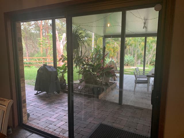 Ron Thomas Window Cleaning window cleaning work in Mount Gravatt East