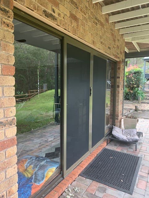 Ron Thomas Window Cleaning window cleaning work in Mount Gravatt East