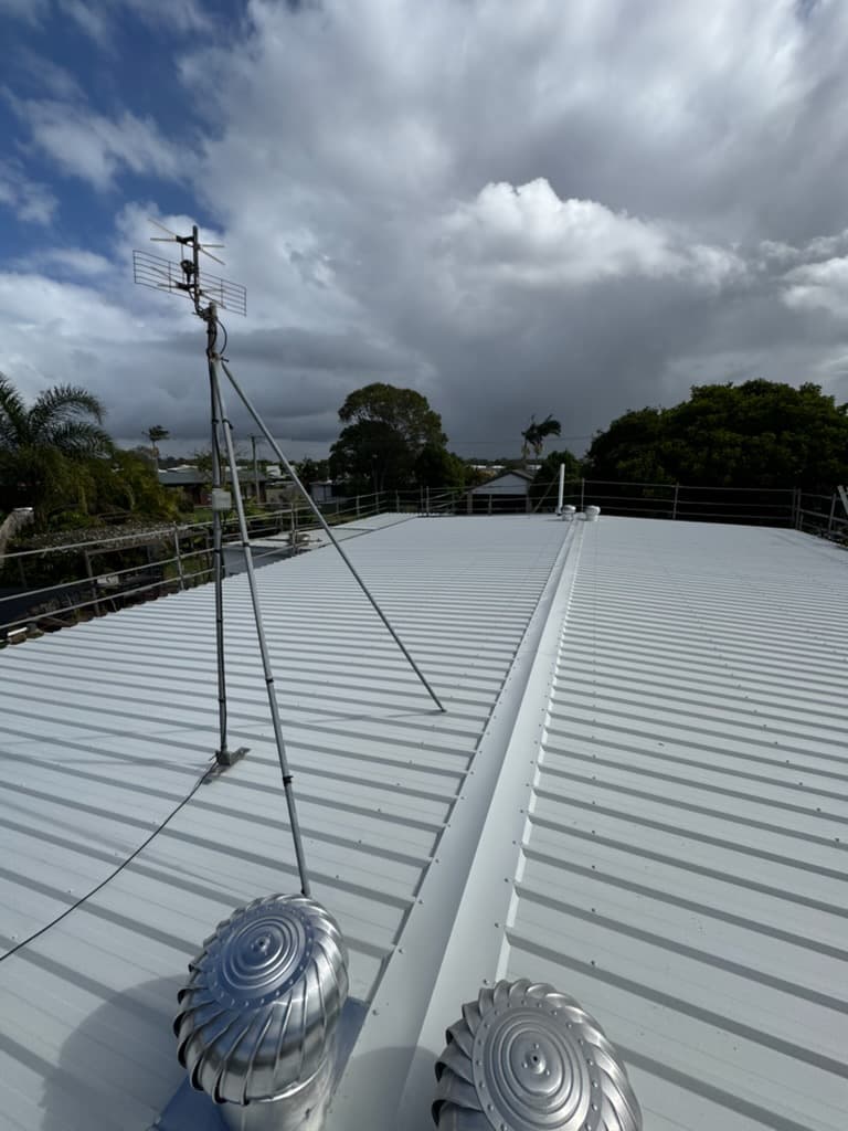 Roofing Hervey Bay | Stormshield Roofing gutter cleaning work in Wondunna