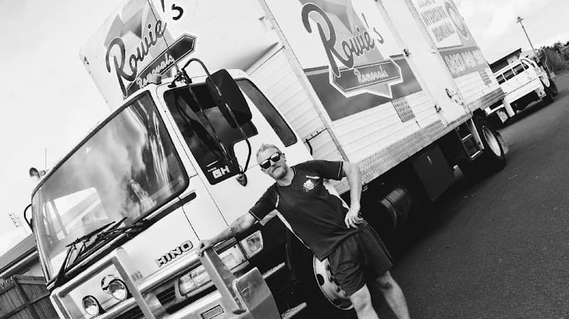 Rowies Removals removalist work in Wilsonton Heights