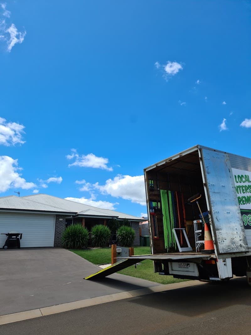 Rowies Removals removalist work in Wilsonton Heights